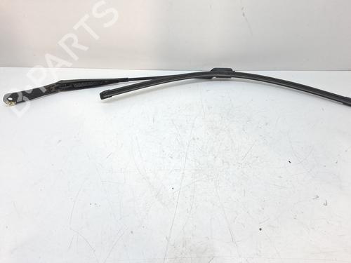 Used Front windshield wiper arm FORD FIESTA VII (HJ, HF) 1.1 Ti-VCT (86 hp) 28975250