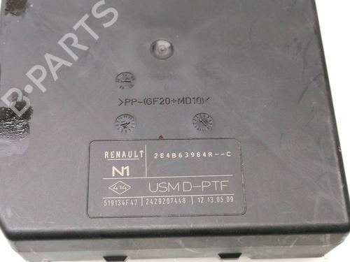 Used Fuse box RENAULT LAGUNA III (BT0/1) 1.5 dCi (BT00, BT0A, BT0T, BT1J) (110 hp) 23939483