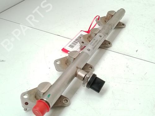 Used Injection rail Injection rail MERCEDES-BENZ CLA Shooting Brake (X117) CLA 180 (117.942) (122 hp) 39740958 39740958