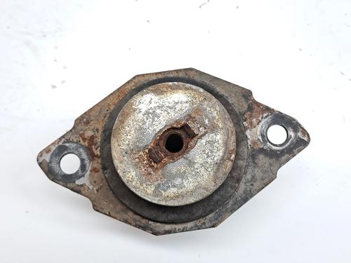 Used Engine mount VW GOLF III (1H1) 1.6 (101 hp) 26574874