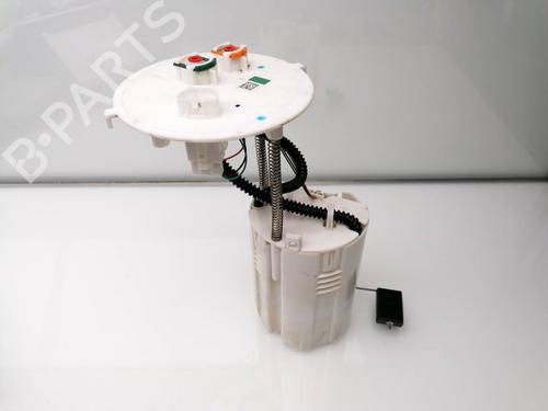 Used Fuel pump TOYOTA HILUX VIII Pickup (_N1_) 2.4 D 4WD (GUN125_, GUN125R) (150 hp) 27461538