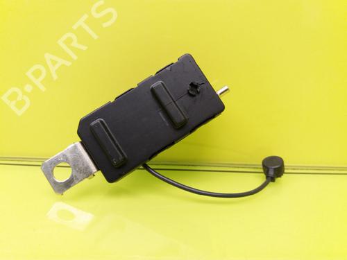 Antena/Base RENAULT MEGANE IV Hatchback (B9A/M/N_) 1.2 TCe 130 (B9MR) (130 hp) 23404881