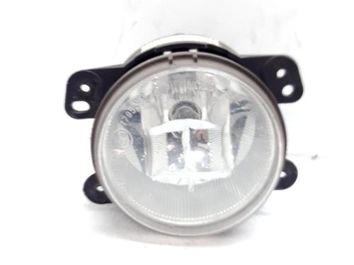left-front-fog-light-fiat-freemont-345_-2011-33761119 main image