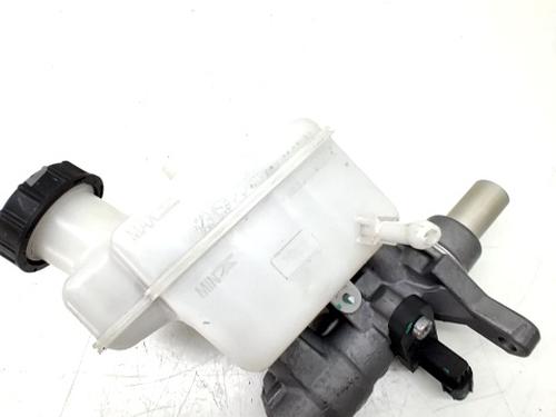 Used Brake master cylinder MG MG ZS SUV (AZS1) 1.5 VTi (106 hp) 29558291
