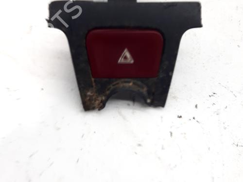 Bouton de warning CITROËN C4 Grand Picasso I (UA_) 2.0 i 16V (140 hp) 32106082