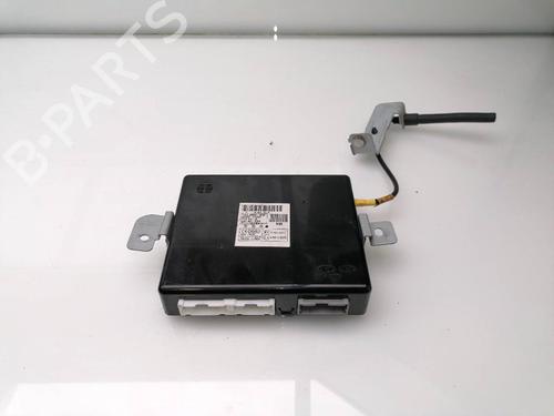 Used Antenna/Base HYUNDAI ix35 (LM, EL, ELH) 2.0 CRDi 4WD (136 hp) 23421052