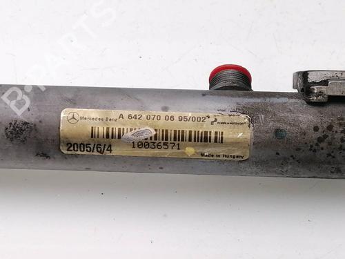 Used Injection rail MERCEDES-BENZ E-CLASS (W211) E 320 CDI (211.022) (224 hp) 23652225