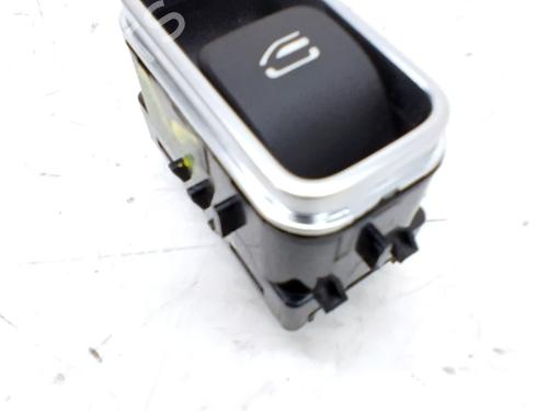 Used Right rear window switch Right rear window switch MERCEDES-BENZ B-CLASS Sports Tourer (W247) B 200 d (247.012) (150 hp) 33765911 33765911