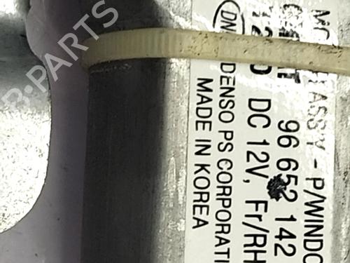 Vindusheismekanisme høyre foran CHEVROLET AVEO / KALOS Saloon (T250, T255) 1.4 (94 hp) 31369777