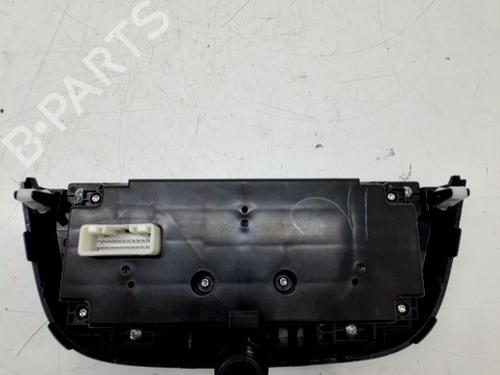 AC-Styringsenhed/Manøvreenhed MITSUBISHI MIRAGE / SPACE STAR VI Hatchback (A0_A) 1.2 (A03A) (80 hp) 29556226