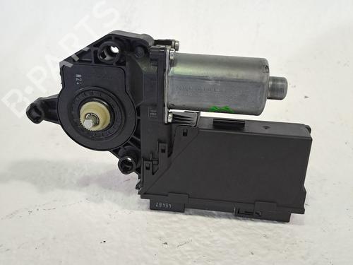 Rudehejsemotor bagstkærm venstre AUDI A4 B7 (8EC) 3.0 TDI quattro (204 hp) 27463140