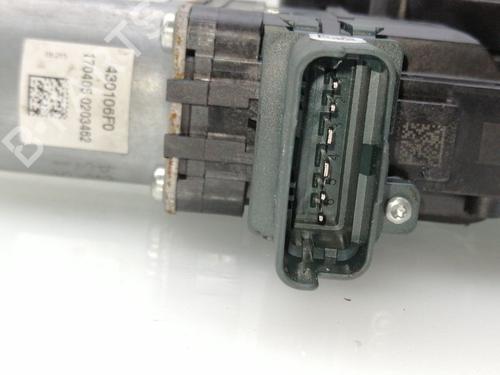 Rudehejsemotor bagstkærm højre RENAULT MEGANE IV Hatchback (B9A/M/N_) 1.2 TCe 130 (B9MR) (130 hp) 23404890