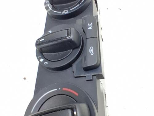 Commande Chauffage Commande Chauffage VW POLO V (6R1, 6C1) 1.0 (75 hp) 36258026 36258026