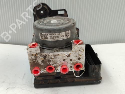 Used ABS pump VW GOLF VII (5G1, BQ1, BE1, BE2) 1.6 TDI (105 hp) 23339009