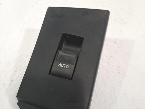 Used Left rear window switch TOYOTA AURIS (_E18_) 1.8 Hybrid (ZWE186_, ZWE186R) (136 hp) 24466940