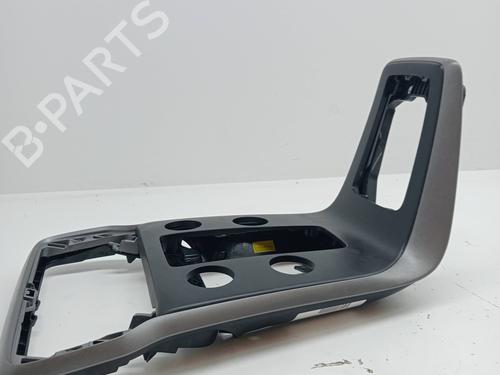 Used Middle console VOLVO V40 Hatchback (525) D2 (114 hp) 23339870