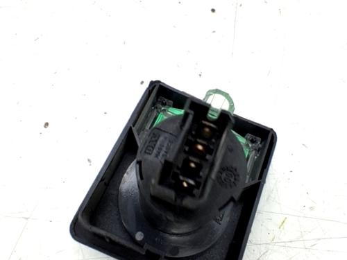 BP32285442I24 main image