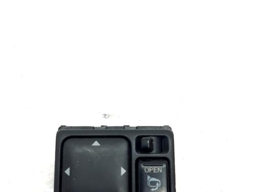 Used Mirror switch NISSAN X-TRAIL I (T30) 2.5 4x4 (165 hp) 32256843