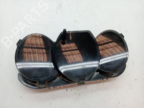 Used Instrument cluster Instrument cluster SUZUKI GRAND VITARA II (JT, TE, TD) 1.9 DDiS All-wheel Drive (JT419, TD44, JB419WD, JB419XD,... (129 hp) 23354477 23354477