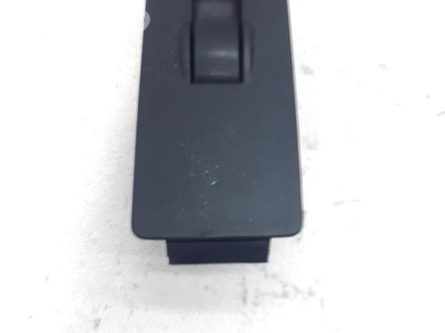 Used Right front window switch Right front window switch MITSUBISHI COLT VI (Z3_A, Z2_A) 1.5 DI-D (Z39A) (95 hp) 33761929 33761929