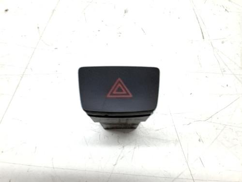 Used Warning switch FORD FIESTA VII (HJ, HF) 1.1 Ti-VCT (86 hp) 31580397