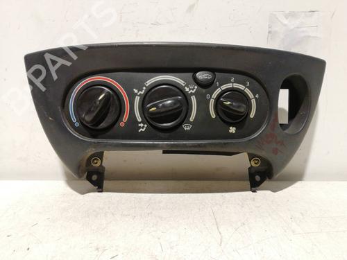 Commande Chauffage RENAULT MEGANE I Classic (LA0/1_) 1.6 e (LA0F, LA0S) (90 hp) 25457690