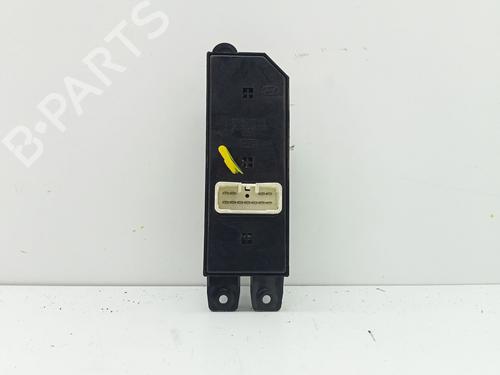 Left front window switch HYUNDAI SANTA FÉ I (SM) 2.4 16V 4x4 | BP27672793I27 