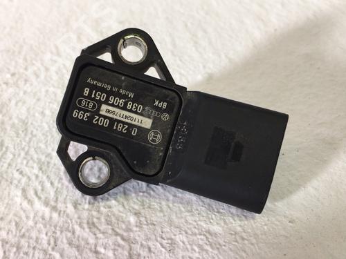 Used Electronic module Electronic module AUDI A1 Sportback (8XA, 8XF) 1.4 TFSI (122 hp) 39555272 39555272