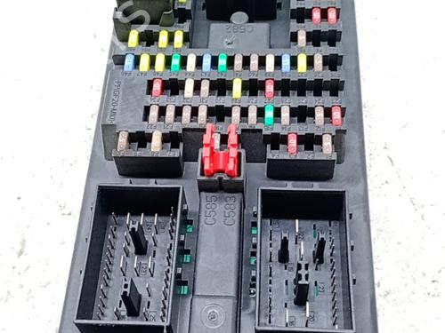 Used Fuse box Fuse box 36539574 36539574