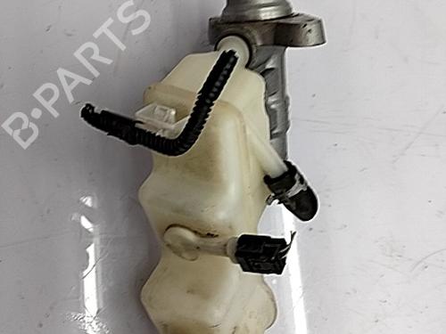 Used Brake master cylinder TOYOTA YARIS (_P13_) 1.5 (NSP131_) (112 hp) 30655797