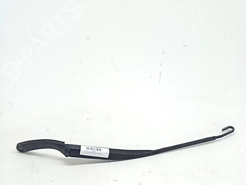 Used Front windshield wiper arm RENAULT LAGUNA II Grandtour (KG0/1_) 1.9 dCi (KG0G) (120 hp) 31369725