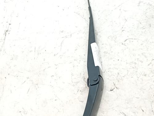 Used Front windshield wiper arm Front windshield wiper arm 38990399 38990399