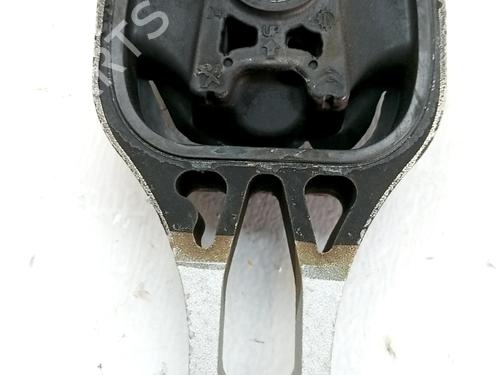 Used Gearbox mount OPEL CORSA F (P2JO) 1.2 Turbo Hybrid (68) (136 hp) 31916138