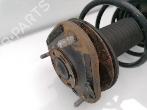 Right front shock absorber TOYOTA AURIS (_E15_) 1.8 Hybrid (ZWE150_, ZWE150R) | BP23935622M17