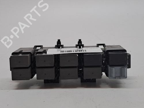 Used Fuse box SUBARU XV (_GP_) 2.0 i AWD (GP7, G33GP) (150 hp) 29556044