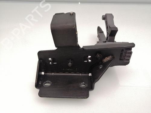 Used Hood lock VOLVO C70 II Convertible (542) D3 (150 hp) 23458044
