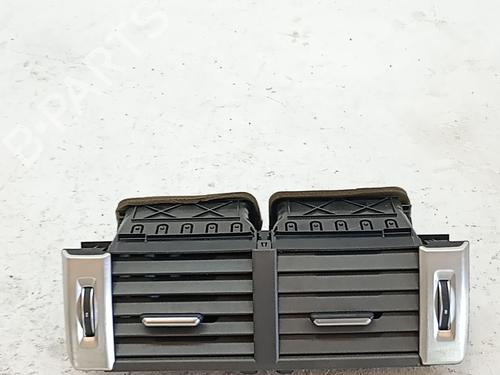 air-vent-land-rover-range-rover-evoque-l538-2011-2012-2013-2014-2015-2016-2017-2018-2019-39401404 main image