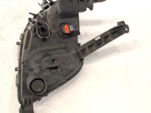 Left front fog light OPEL ASTRA H (A04) 1.6 Turbo (L48) | BP33773133C30 - Image 2