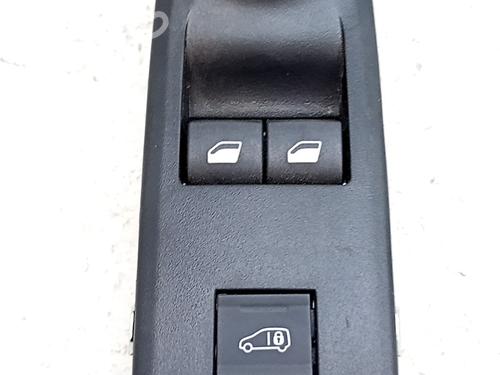 Used Left front window switch Left front window switch CITROËN BERLINGO Box Body/MPV (K9) 1.5 BlueHDi 100 (102 hp) 34054611 34054611