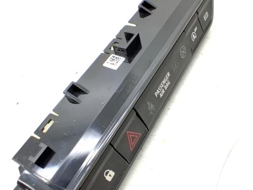 Advarselsbryter DACIA SANDERO III 1.0 TCe 90 (91 hp) 32080232