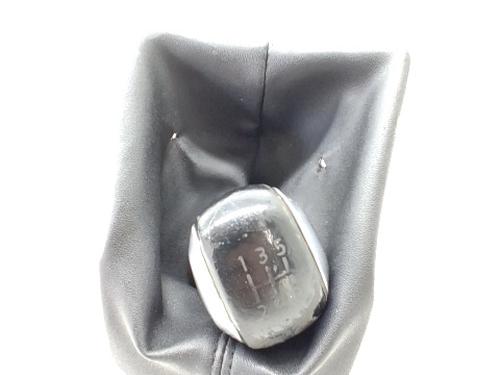 Pommeau de levier de vitesses PEUGEOT 208 I (CA_, CC_) 1.6 BlueHDi 100 (100 hp) 29991826