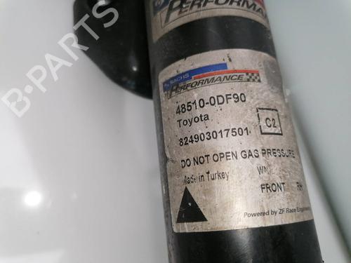 Right front shock absorber TOYOTA YARIS (_P13_) 1.5 Hybrid (NHP130_, NHP130) | BP23940813M17 