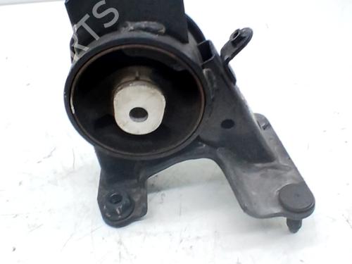 Support de boîte de vitesse LEXUS NX (_Z1_) 300h AWD (AYZ15, AYZ15_, AYZ15R) (197 hp) 32107430