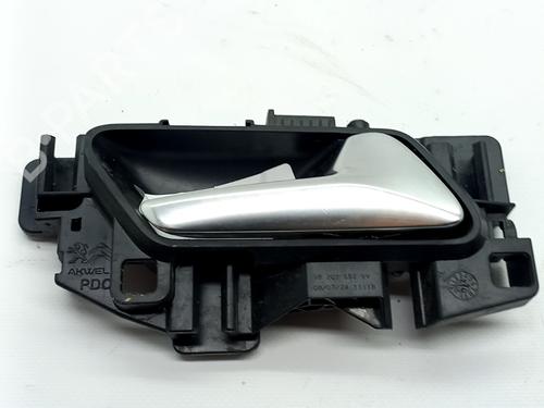 Højre bagtil invendig håndtag OPEL CORSA F (P2JO) 1.2 (68) (101 hp) 32285184