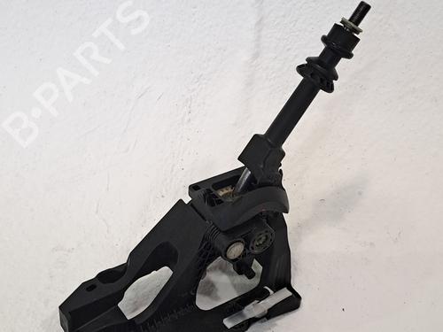 Used Gear lever TOYOTA AVENSIS Saloon (_T27_) 2.0 D-4D (WWT271_) (143 hp) 26381746