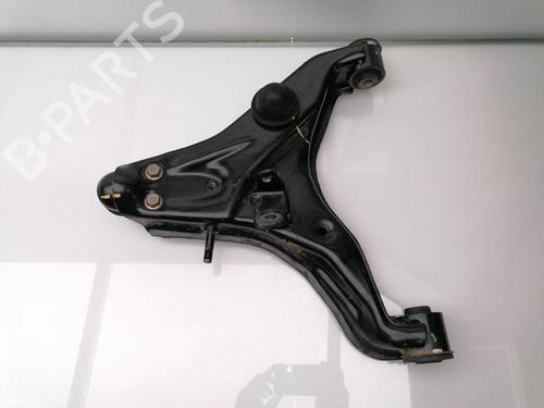 Used Right front suspension arm MITSUBISHI L200 / TRITON (KJ_, KK_, KL_) 2.2 DI-D 4WD (150 hp) 23938413