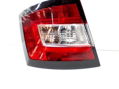 Farolim esquerdo SKODA FABIA III (NJ3) 1.0 (75 hp) 30920416