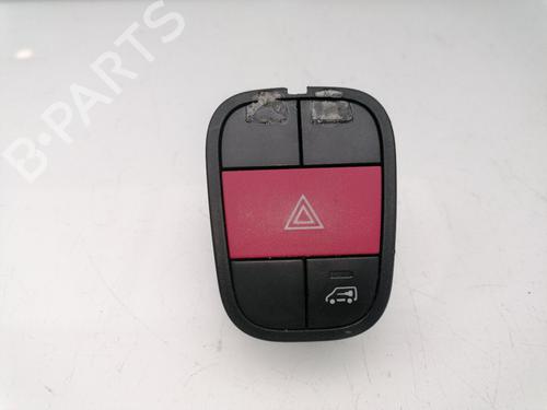Used Warning switch FIAT QUBO (225_) 1.3 D Multijet (225CXB1A, 225AXB1A, 225CXB11, 225AXB11,... (75 hp) 26169234