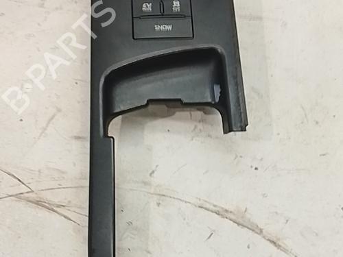 Kombi Kontakt / Stilkkontakt Kombi Kontakt / Stilkkontakt 38989713 38989713