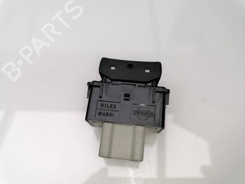 Used Switch NISSAN QASHQAI II (J11, J11_) 1.6 dCi ALL MODE 4x4-i (130 hp) 23937009